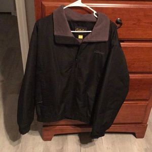 Cabela’s Men’s Medium Heavy Duty Jacket